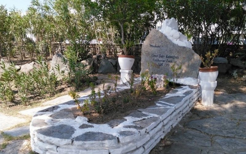 Cevat Sakir 4